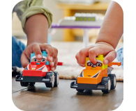 LEGO DUPLO 10445 Bolidy i kierowcy F1 - 1299002 - zdjęcie 10